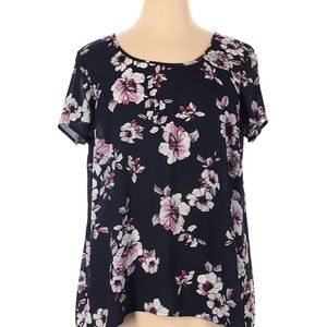 Torrid 4X short sleeve blouse.
